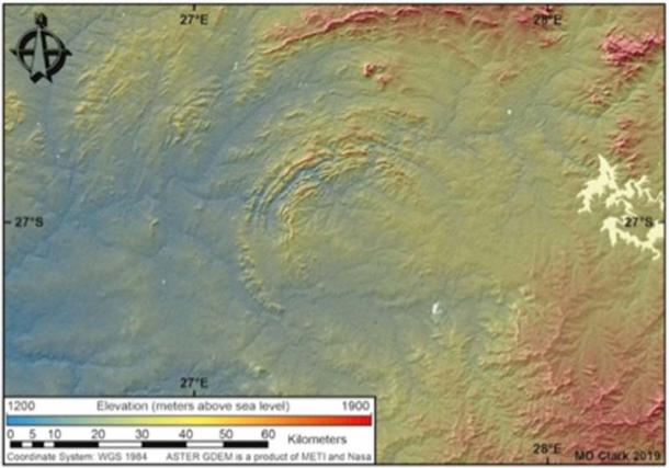Algunos de los bordes múltiples del cráter Vredefort se han erosionado, pero desde el espacio, lo que queda es claro. (Dr. Matthew Huber / Universidad del Estado Libre)